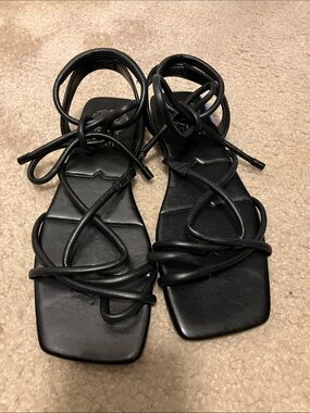 Vince Camuto Black Lace-Up Strappy Square-Toe Sandals